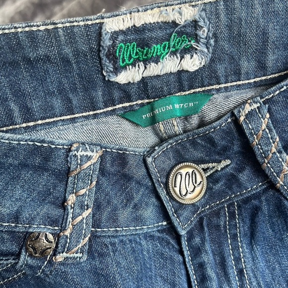 Wrangler Premium Patch Thick Stitch Western Rodeo Blue Denim Jeans Womens 5/6X34 - Picture 9 of 11